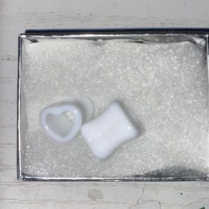 NWOT White Heart Tunnel Gauges Size 0